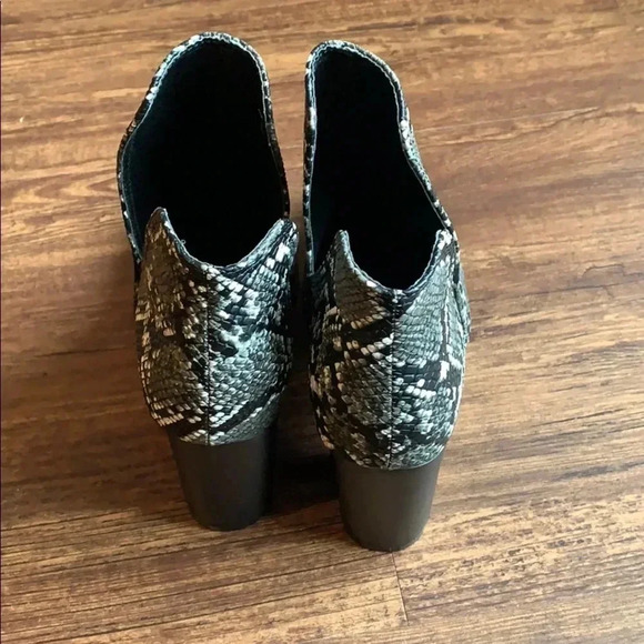 LALA IKAI Ankle Rodeo Boots Snakeskin Chucky Heel Women’s Size 7 New - Picture 6 of 10